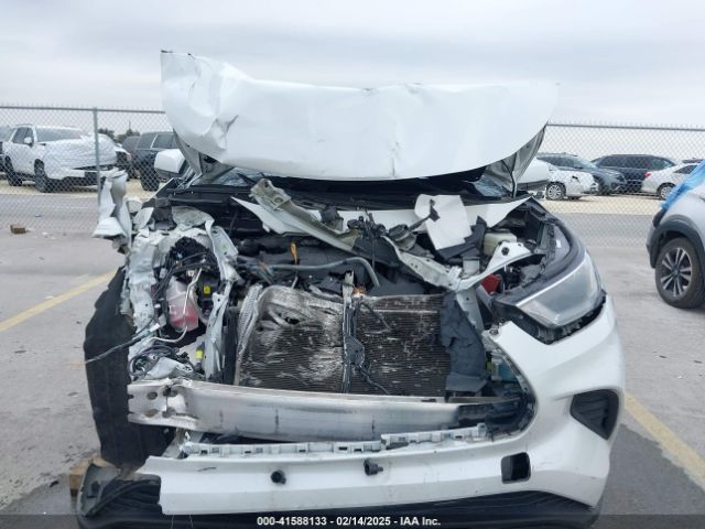 5TDCZRAH8NS539983 Toyota Highlander L