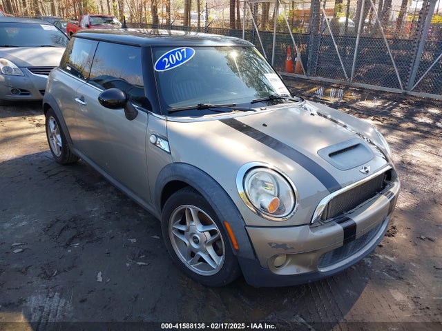 2007 MINI COOPER S WMWMF73597TV31946 Photo 0
