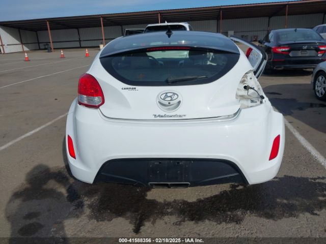 KMHTC6ADXHU318331 Hyundai Veloster Value Edition