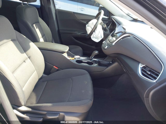 1G1ZD5ST8LF111857 Chevrolet Malibu Fwd Lt