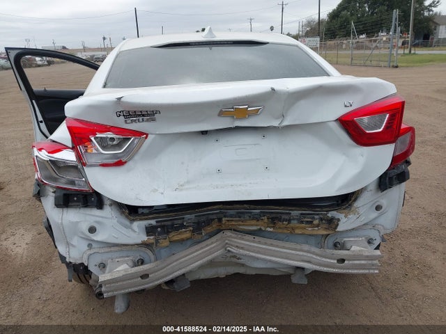 1G1BE5SM0J7183067 Chevrolet Cruze Lt Auto