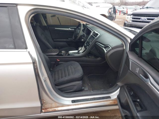 3FA6P0HD2ER185839 Ford FUSION SE