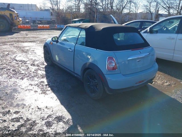2013 MINI CONVERTIBLE WMWZN3C50DT568963 Photo 2