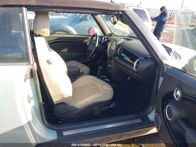 2013 MINI CONVERTIBLE WMWZN3C50DT568963 Photo 4