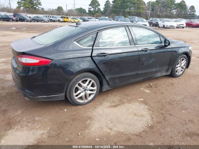 3FA6P0H72FR266657 Ford FUSION SE