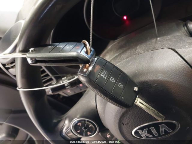 KNDJN2A21G7395471 KIA Soul