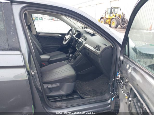 3VV2B7AX2NM161365 Volkswagen Tiguan 2.0t Se