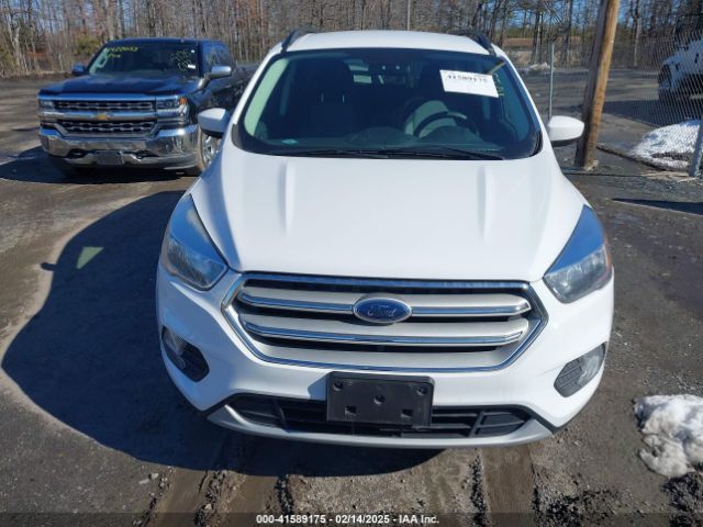 1FMCU9GD8JUB68294 Ford ESCAPE SE