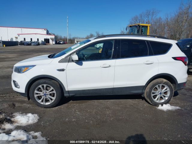 1FMCU9GD8JUB68294 Ford ESCAPE SE