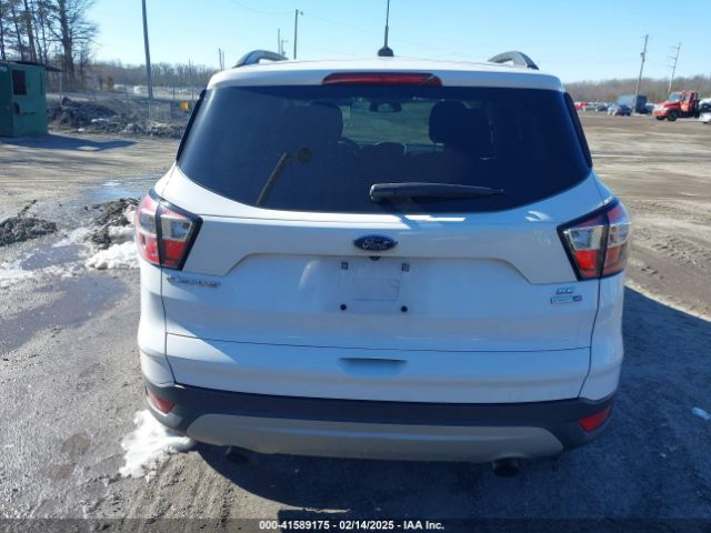 1FMCU9GD8JUB68294 Ford ESCAPE SE