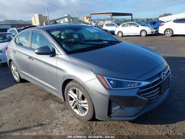 2019 5NPD84LF0KH413060 main image