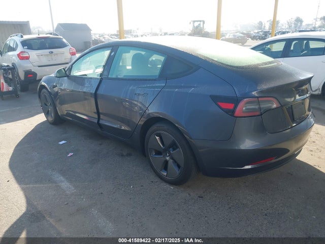 2023 TESLA MODEL 3 5YJ3E1EA5PF697201 Photo 2