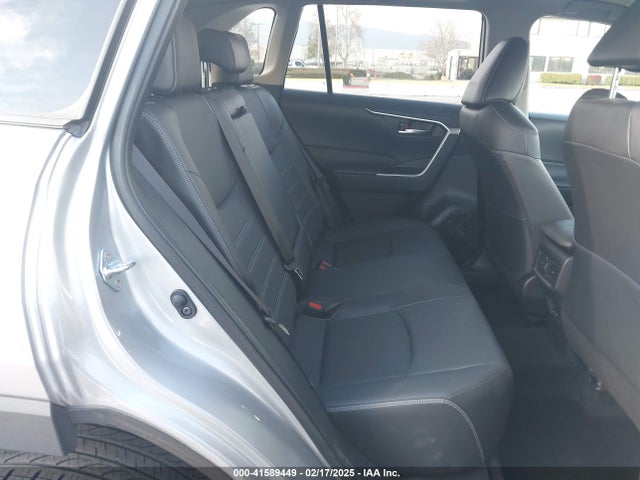 Toyota Rav4 Xle Premium 2024 JTMC1RFV1RJ026910 Image 8