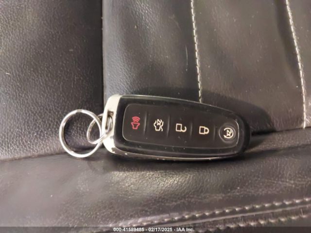 1FMCU9J91EUB77574 Ford Escape Titanium