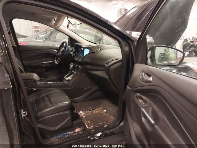 1FMCU9J91EUB77574 Ford Escape Titanium