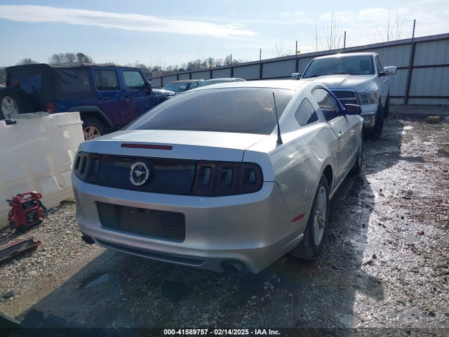 Ford Mustang V6 2014 1ZVBP8AM9E5250137 Image 4