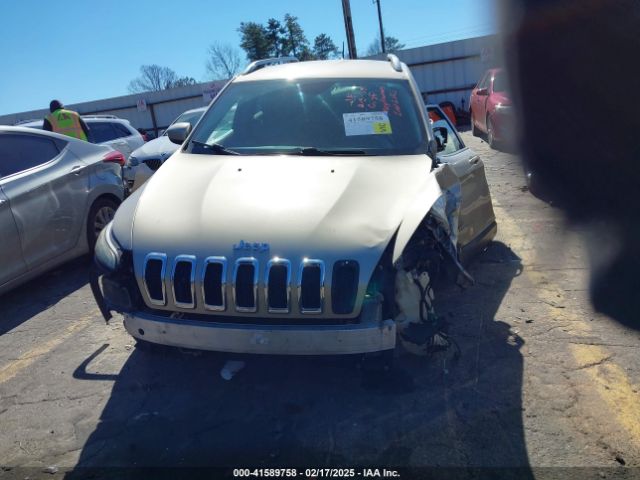 1C4PJLCB2EW269101 Jeep Cherokee Latitude