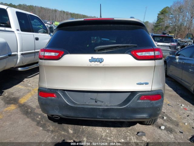 1C4PJLCB2EW269101 Jeep Cherokee Latitude
