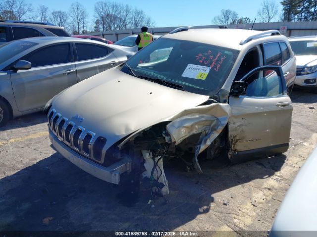 1C4PJLCB2EW269101 Jeep Cherokee Latitude