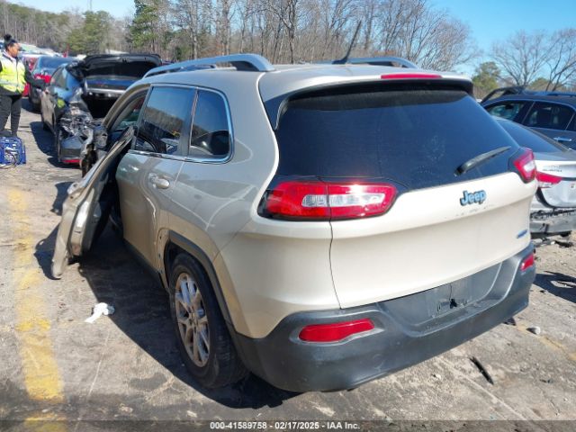 1C4PJLCB2EW269101 Jeep Cherokee Latitude