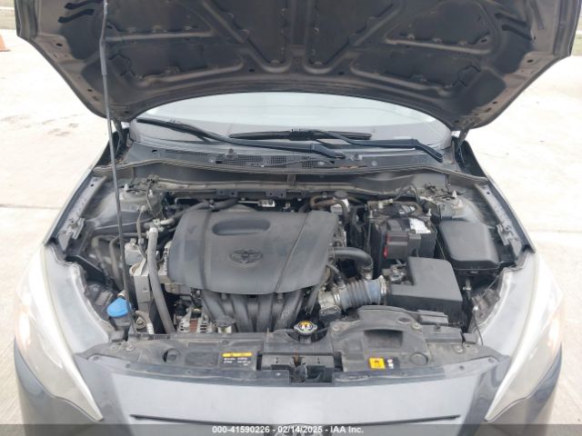 3MYDLBYV2KY520151 Toyota YARIS LE
