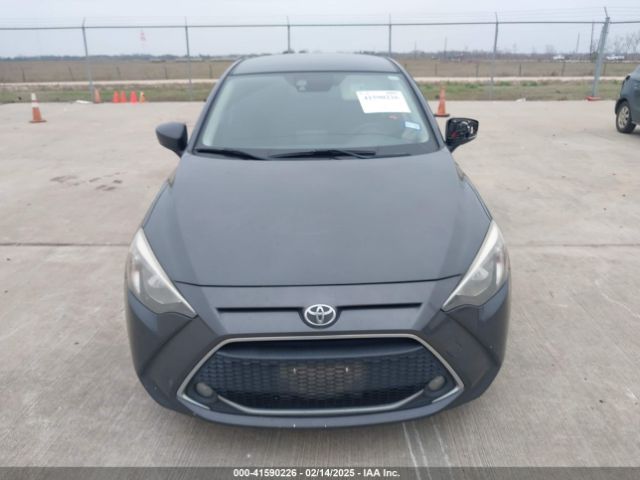 3MYDLBYV2KY520151 Toyota YARIS LE