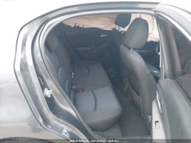 3MYDLBYV2KY520151 Toyota YARIS LE