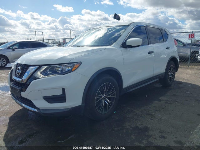 Nissan 2017 2017 KNMAT2MT4HP510897 Image 2