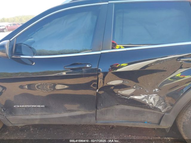 1C4PJLCB6KD373310 Jeep Cherokee Latitude Fwd