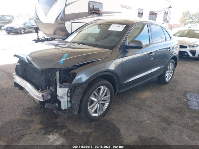 WA1BCCFS5JR006653 Audi Q3 2.0t Premium