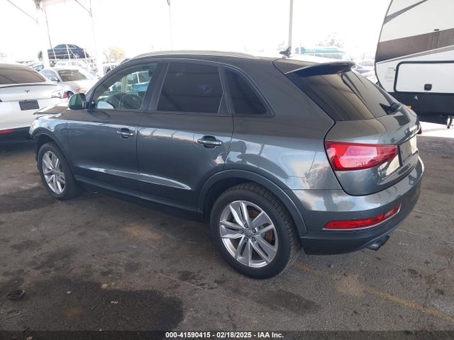 WA1BCCFS5JR006653 Audi Q3 2.0t Premium