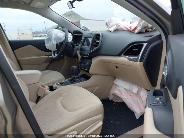 1C4PJMCB2KD347681 Jeep Cherokee Latitude 4x4