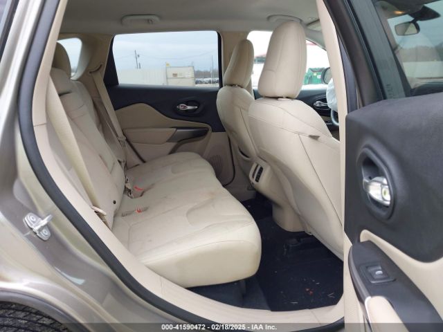 1C4PJMCB2KD347681 Jeep Cherokee Latitude 4x4