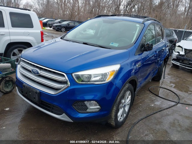 Ford ESCAPE SE 2017 1FMCU9G90HUD55518 Image 2