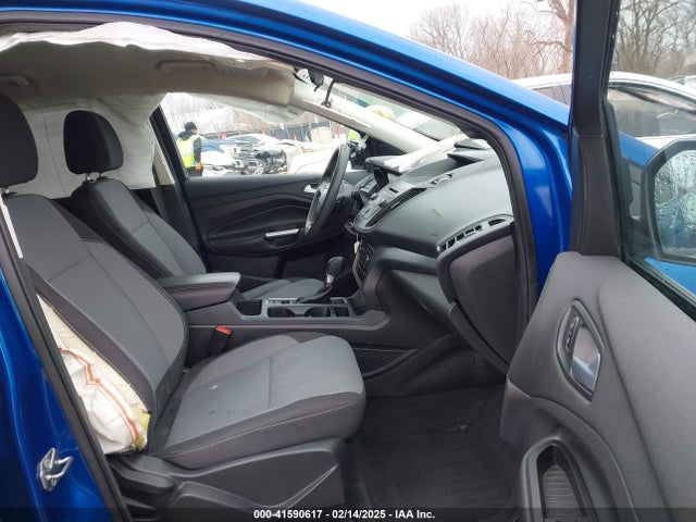 Ford ESCAPE SE 2017 1FMCU9G90HUD55518 Image 5