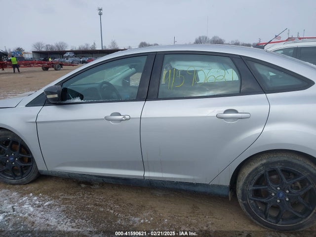 Ford FOCUS SE 2016 1FADP3F25GL332313 Image 14