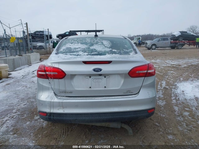 Ford FOCUS SE 2016 1FADP3F25GL332313 Image 16