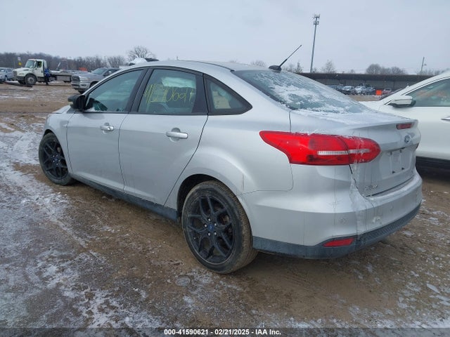 Ford FOCUS SE 2016 1FADP3F25GL332313 Image 3