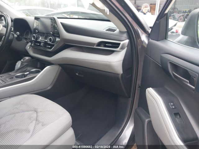 5TDZZRAH8MS059113 Toyota Highlander Le