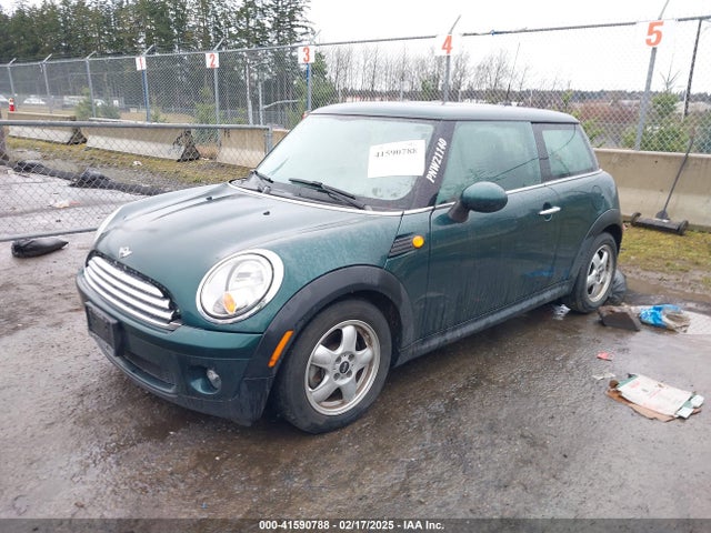 2009 MINI COOPER WMWMF33549TW72435 Photo 1