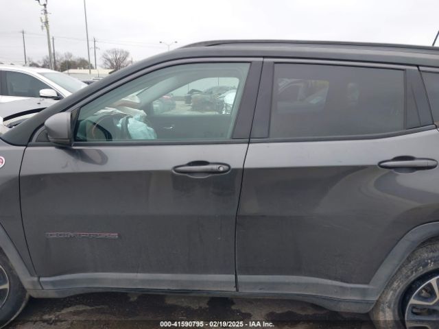 3C4NJDDB9LT111739 Jeep Compass Trailhawk 4x4