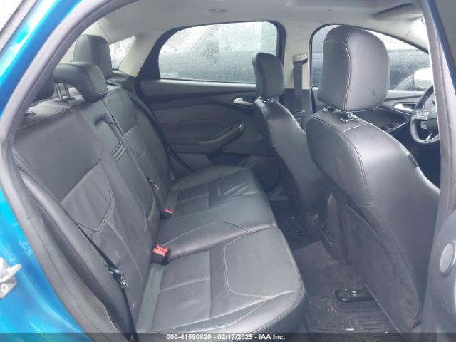 1FADP3J27FL294850 Ford Focus Titanium