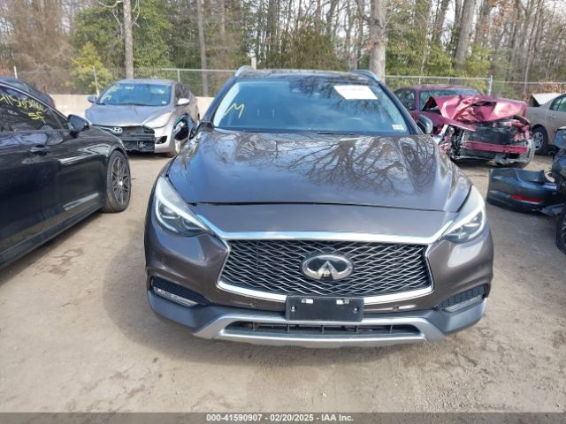 SJKCH5CR9HA019856 Infiniti Qx30 Premium
