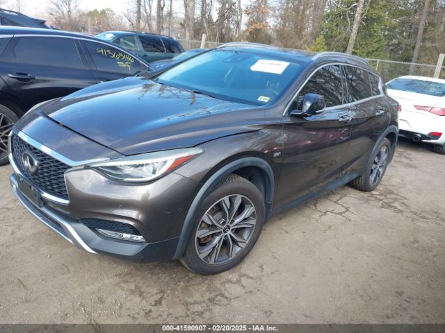 SJKCH5CR9HA019856 Infiniti Qx30 Premium