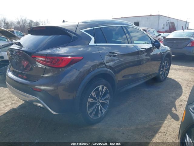 SJKCH5CR9HA019856 Infiniti Qx30 Premium