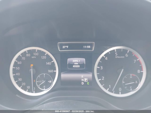 SJKCH5CR9HA019856 Infiniti Qx30 Premium