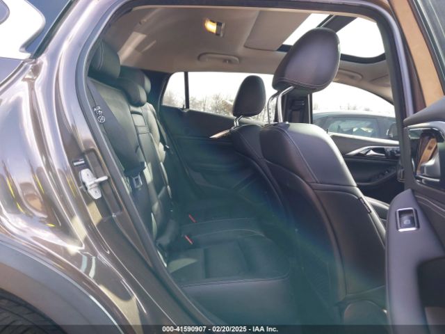 SJKCH5CR9HA019856 Infiniti Qx30 Premium