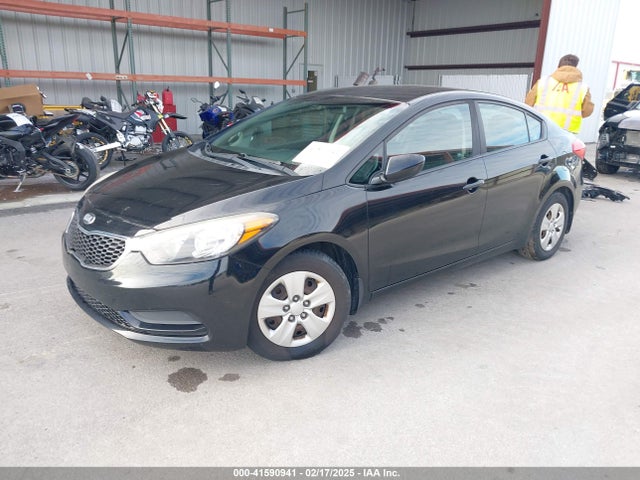 KIA FORTE LX 2016 KNAFK4A69G5578882 Image 2