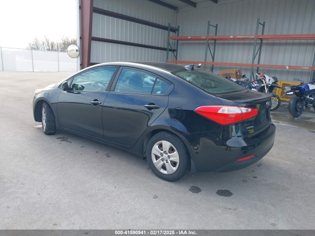 KIA FORTE LX 2016 KNAFK4A69G5578882 Image 3