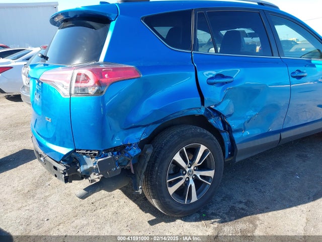 JTMWFREV2JJ748052 Toyota Rav4 Adventure/xle